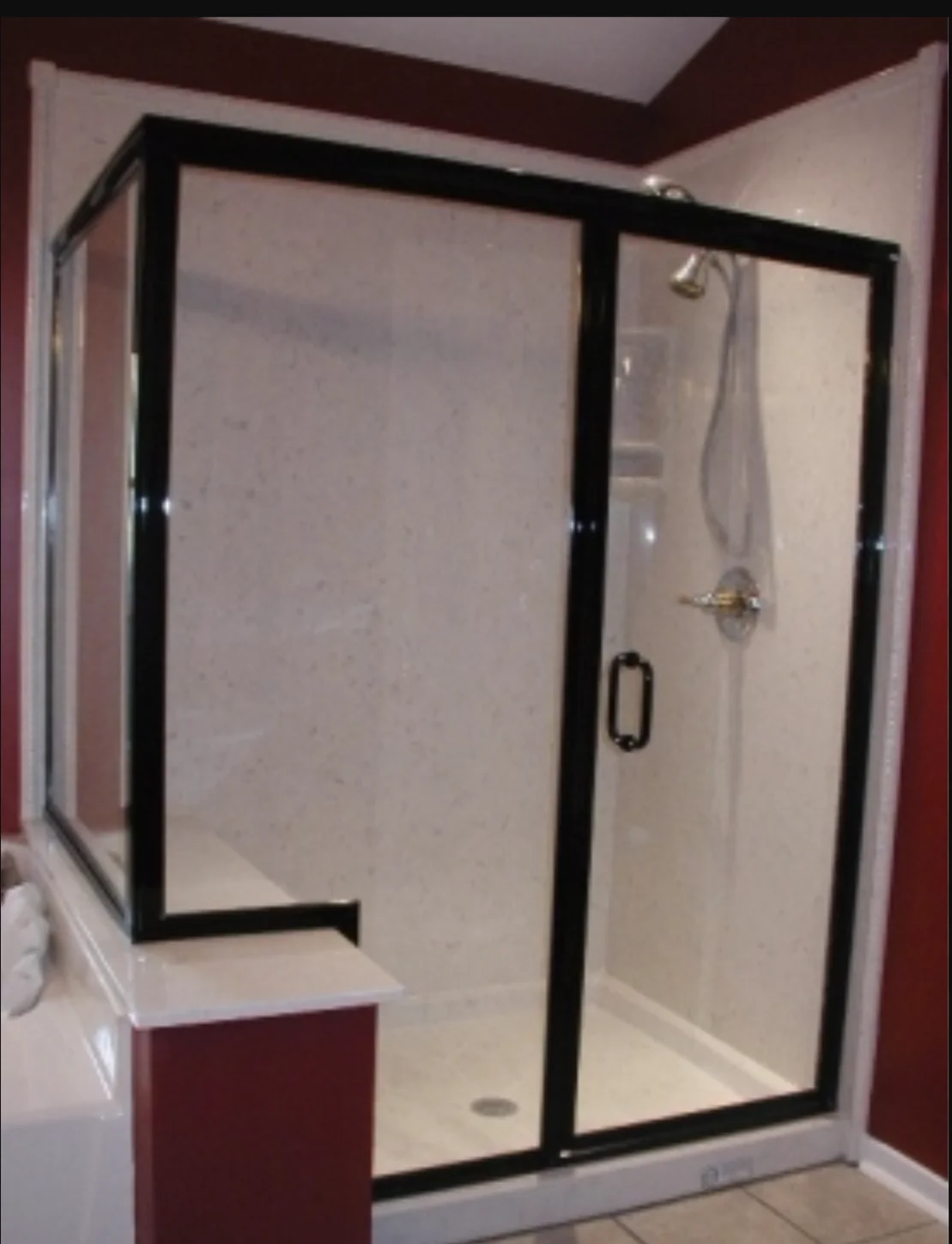 AQ Glass offers seamless designs of the custom framed shower doors with guaranteed installation service under an experienced team.